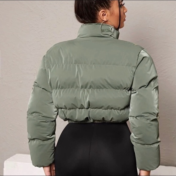 Cropped Reflective Puffer Jacket - Picture 3 of 9